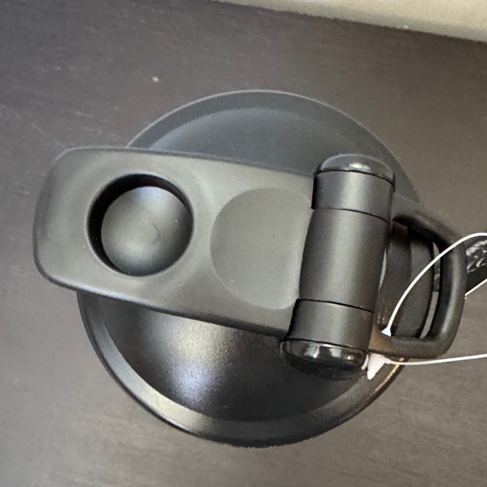 BlenderBottle Pro28 Black Water Bottle - Picture 3 of 4